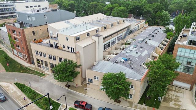 1834 Ridge Avenue 102, Evanston, IL 60201