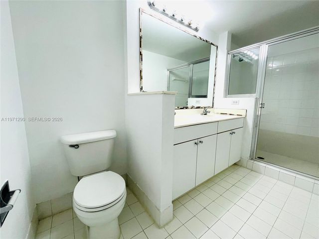 17150 N Bay Rd 2911, Sunny Isles Beach, FL 33160