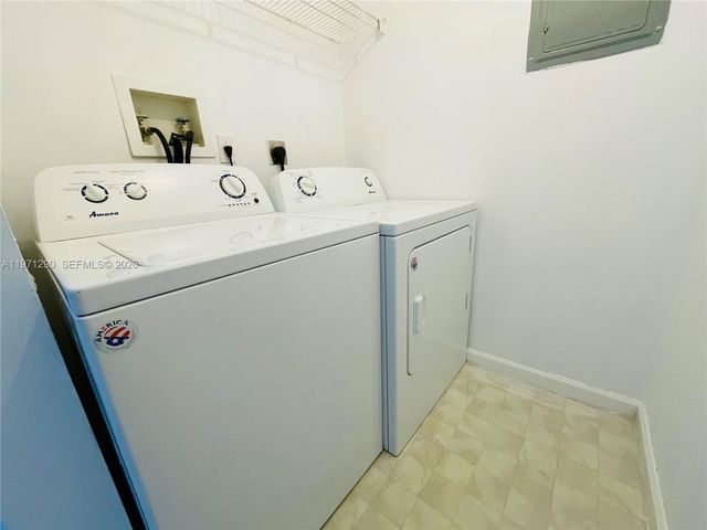 17150 N Bay Rd 2911, Sunny Isles Beach, FL 33160