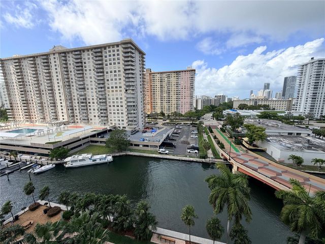 17150 N Bay Rd 2911, Sunny Isles Beach, FL 33160