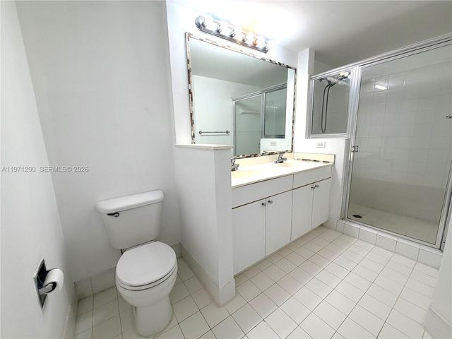 17150 N Bay Rd 2911, Sunny Isles Beach, FL 33160