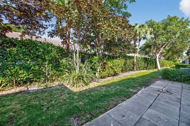 6069 Heliconia Rd, Delray Beach, FL 33484