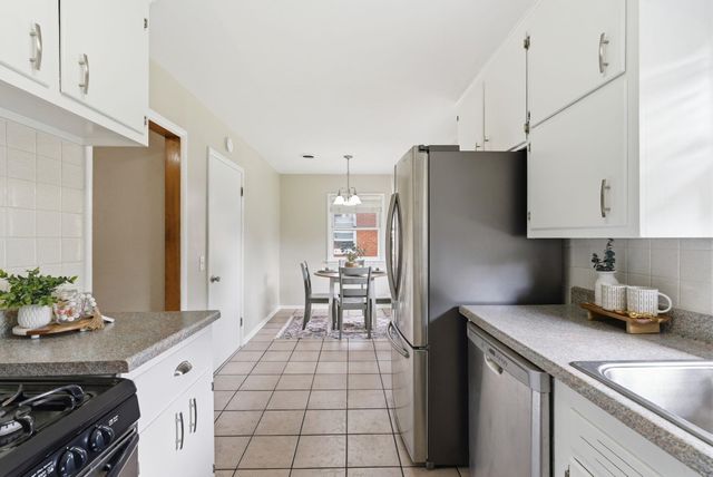 2106 N Woodrow Ave, Wichita, KS 67203