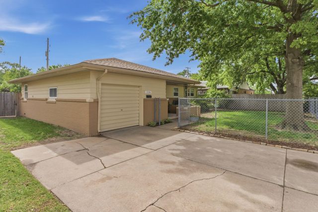 2106 N Woodrow Ave, Wichita, KS 67203