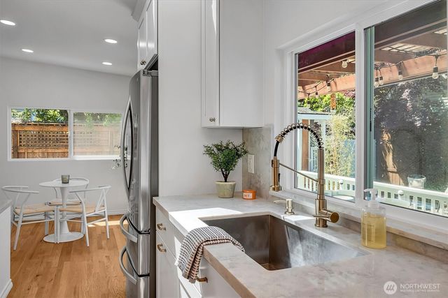 3437 38th Avenue SW, Seattle, WA 98126