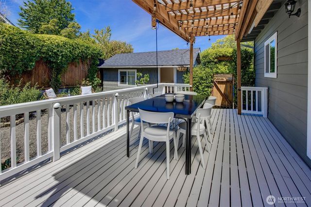 3437 38th Avenue SW, Seattle, WA 98126