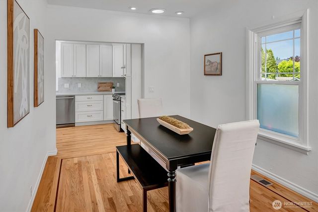 3437 38th Avenue SW, Seattle, WA 98126