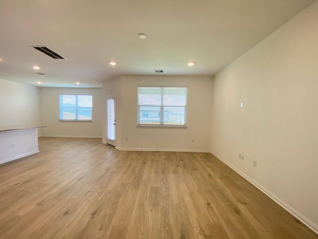 432 Brody LN, Georgetown, TX 78626