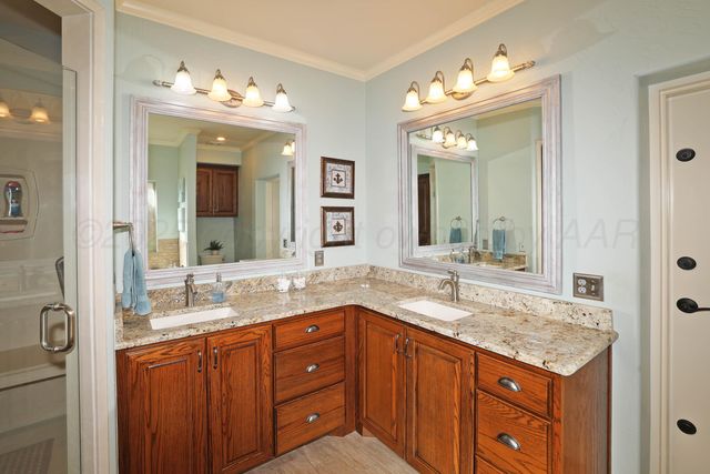 427 CEDAR MEADOW Circle, Amarillo, TX 79124