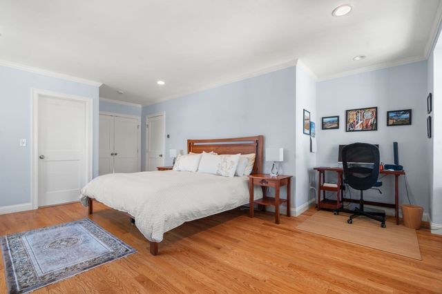 55 Green St 55, Boston, MA 02130