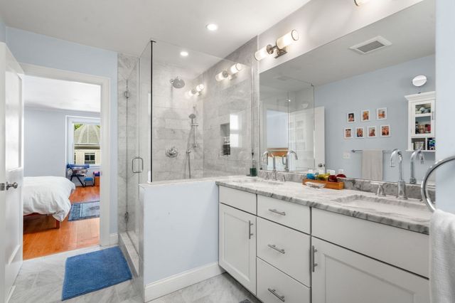 55 Green St 55, Boston, MA 02130