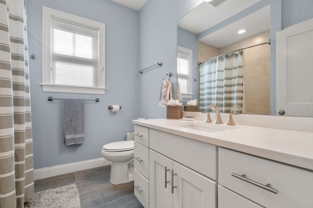 55 Green St 55, Boston, MA 02130