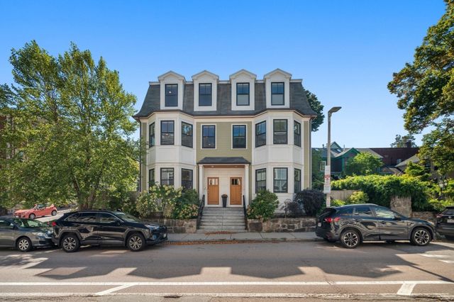 55 Green St 55, Boston, MA 02130