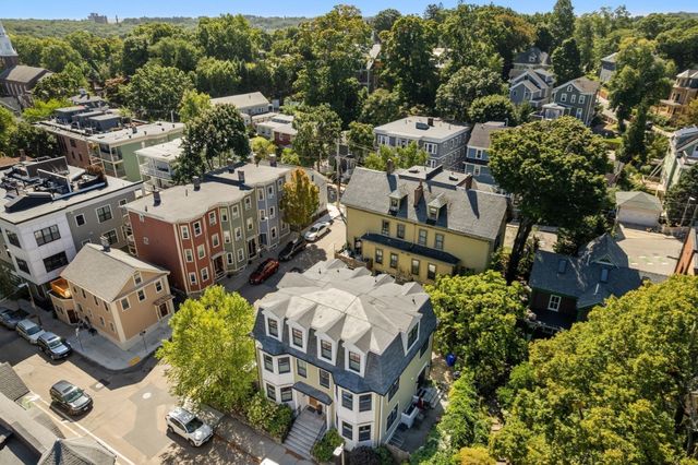 55 Green St 55, Boston, MA 02130