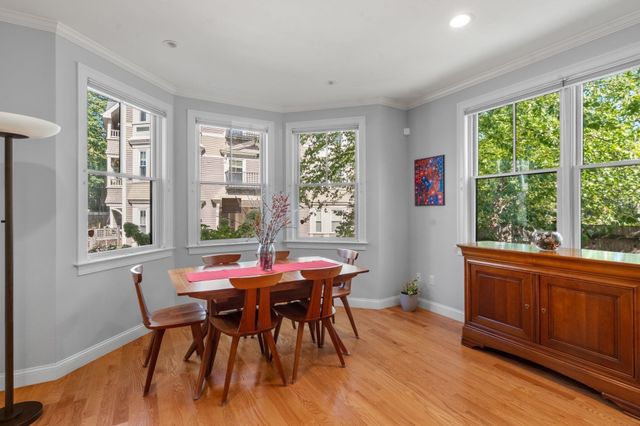 55 Green St 55, Boston, MA 02130