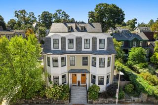 55 Green St 55, Boston, MA 02130
