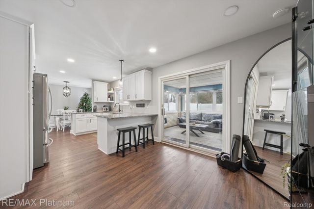 23660 Maude Lea Street, Novi, MI 48375