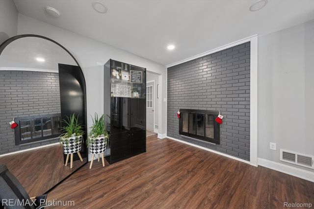 23660 Maude Lea Street, Novi, MI 48375