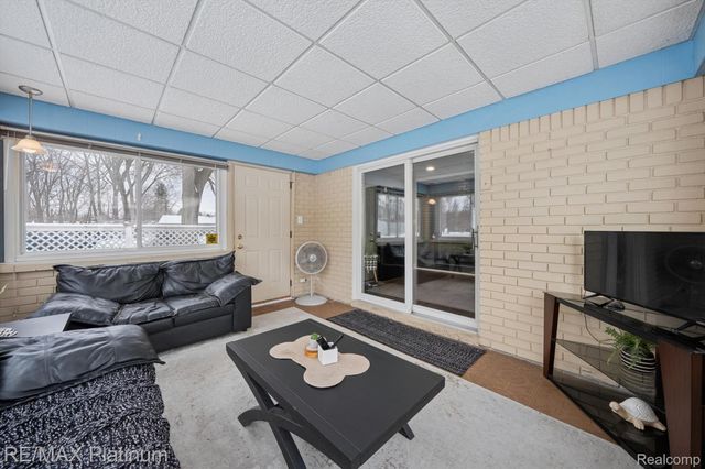23660 Maude Lea Street, Novi, MI 48375