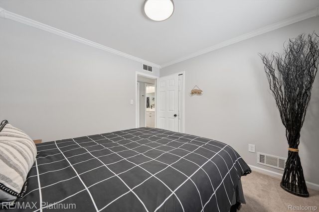 23660 Maude Lea Street, Novi, MI 48375