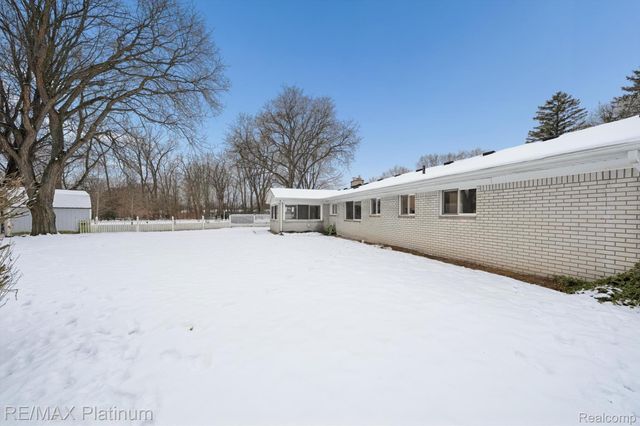 23660 Maude Lea Street, Novi, MI 48375