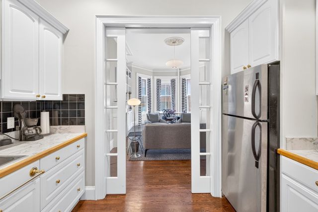 144 Commonwealth Ave 4, Boston, MA 02116