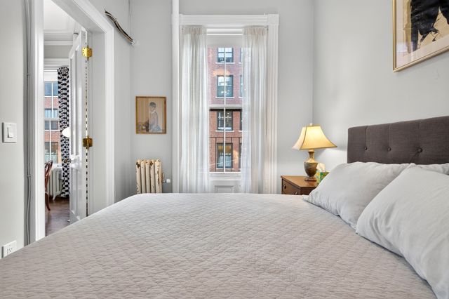 144 Commonwealth Ave 4, Boston, MA 02116