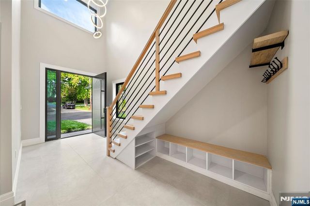 12 Spruce Street, Tenafly, NJ 07670