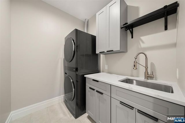12 Spruce Street, Tenafly, NJ 07670