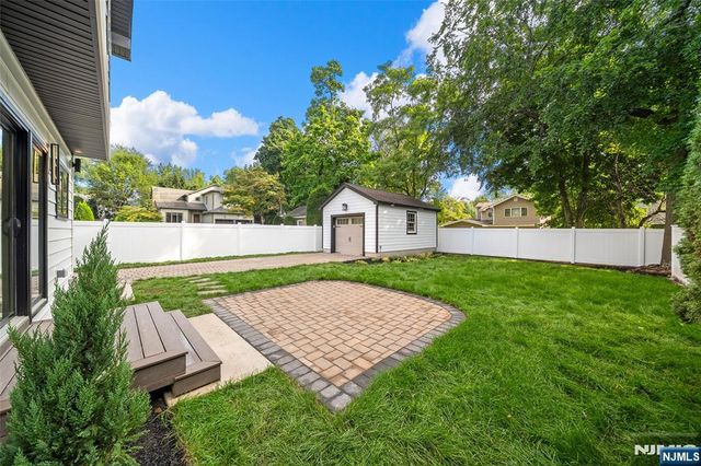12 Spruce Street, Tenafly, NJ 07670
