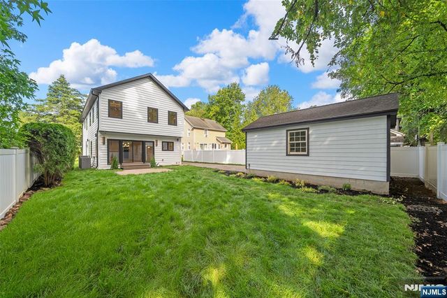 12 Spruce Street, Tenafly, NJ 07670