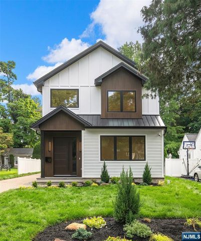12 Spruce Street, Tenafly, NJ 07670
