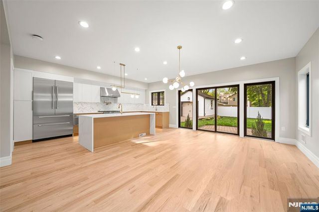 12 Spruce Street, Tenafly, NJ 07670