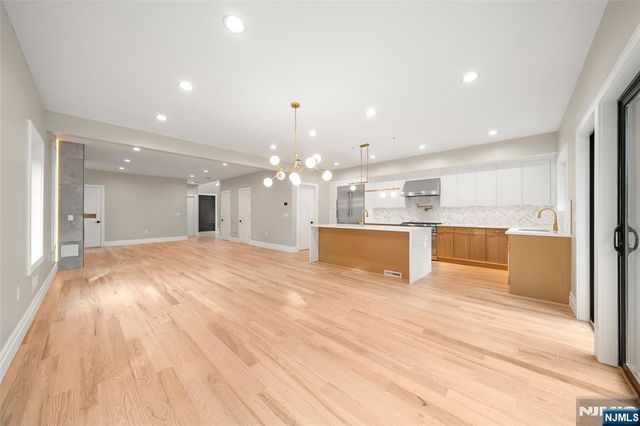 12 Spruce Street, Tenafly, NJ 07670