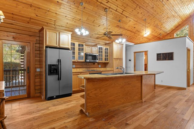 791 Crescent Drive, Hollister, MO 65672