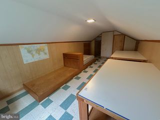 2220 GRANDVIEW RD, Hanover, PA 17331