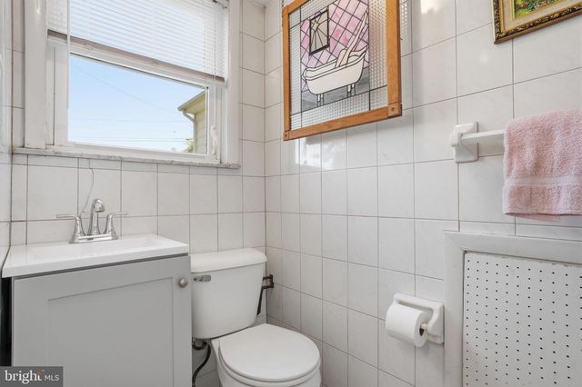 1871 CLAYTON RD, Abington, PA 19001