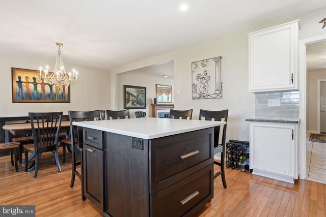 1871 CLAYTON RD, Abington, PA 19001