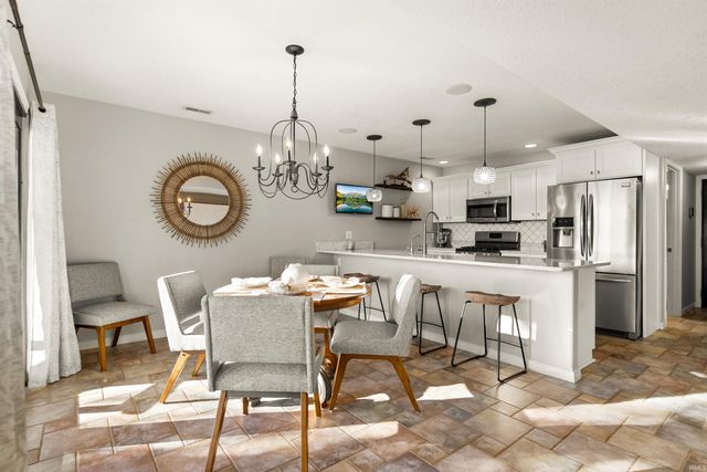 2624 E Stalf Road, Columbia City, IN 46725