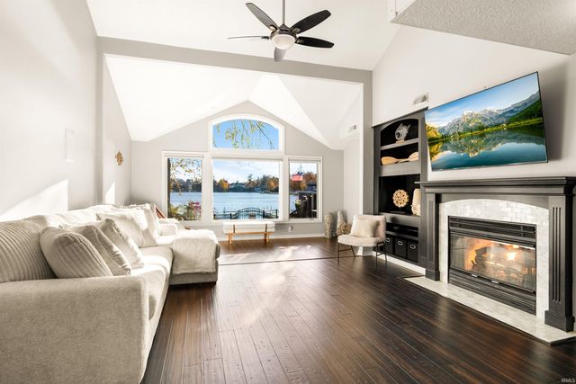 2624 E Stalf Road, Columbia City, IN 46725