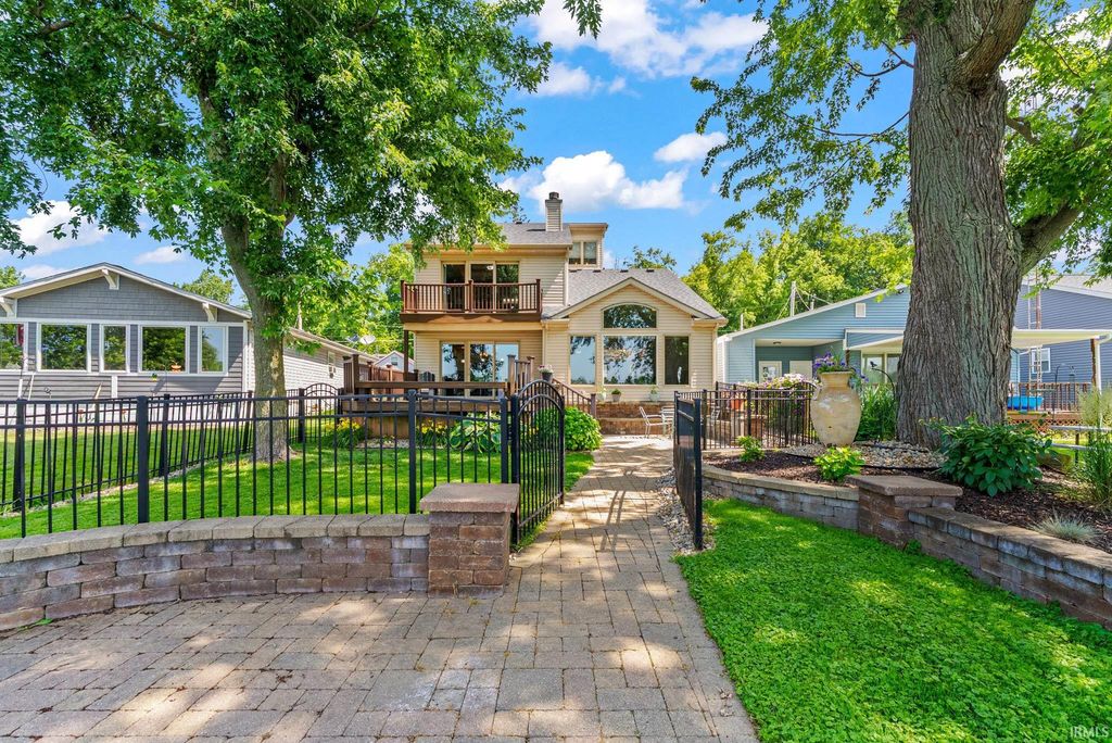 2624 E Stalf Road, Columbia City, IN 46725