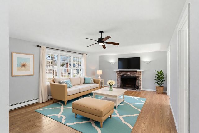 147 Bristol Avenue, Hyannis, MA 02601