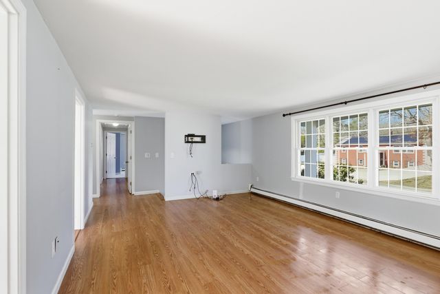 147 Bristol Avenue, Hyannis, MA 02601