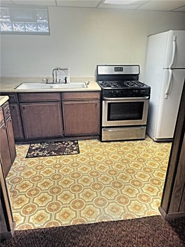 9 Iland Drive, Gates, NY 14624