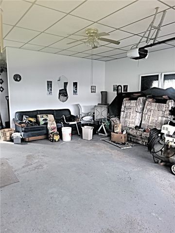 9 Iland Drive, Gates, NY 14624