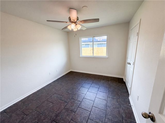 1706 Barlow Trl, Corpus Christi, TX 78410