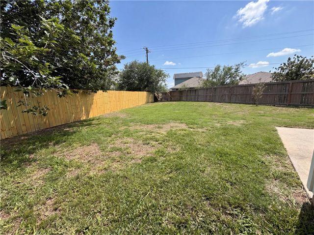 1706 Barlow Trl, Corpus Christi, TX 78410