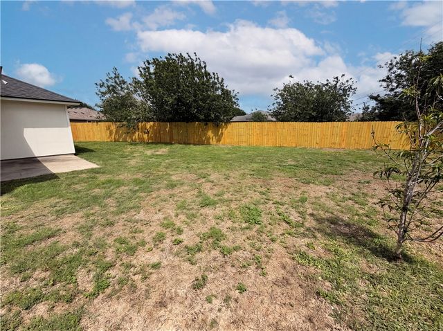 1706 Barlow Trl, Corpus Christi, TX 78410