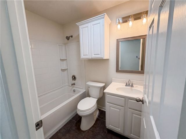 1706 Barlow Trl, Corpus Christi, TX 78410