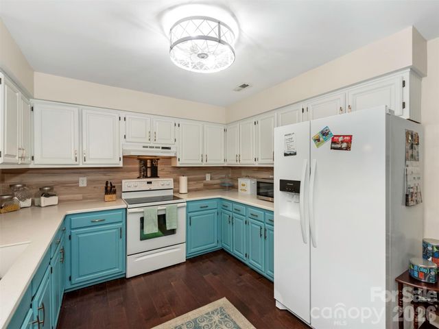 12401 Bentcreek Lane, Matthews, NC 28105